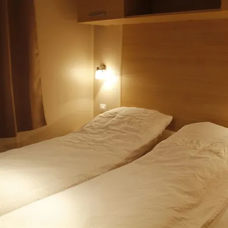 Hotel Sjvik 3*